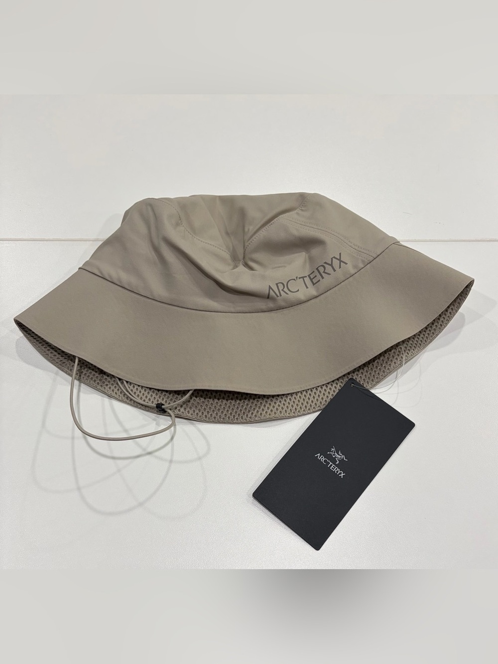 Arc’teryx Adult Sinsolo Bucket Hat Grey NWT Men's Women's S/M 50+ UPF Sun